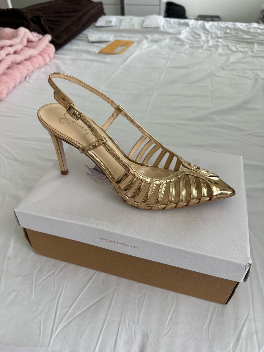 Jessica Simpson Metallic Gold Pointed Slingback Heels - Picture 4 of 6